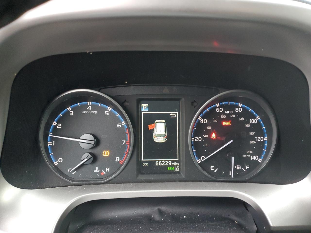 2017 Toyota RAV 4 - Image 9