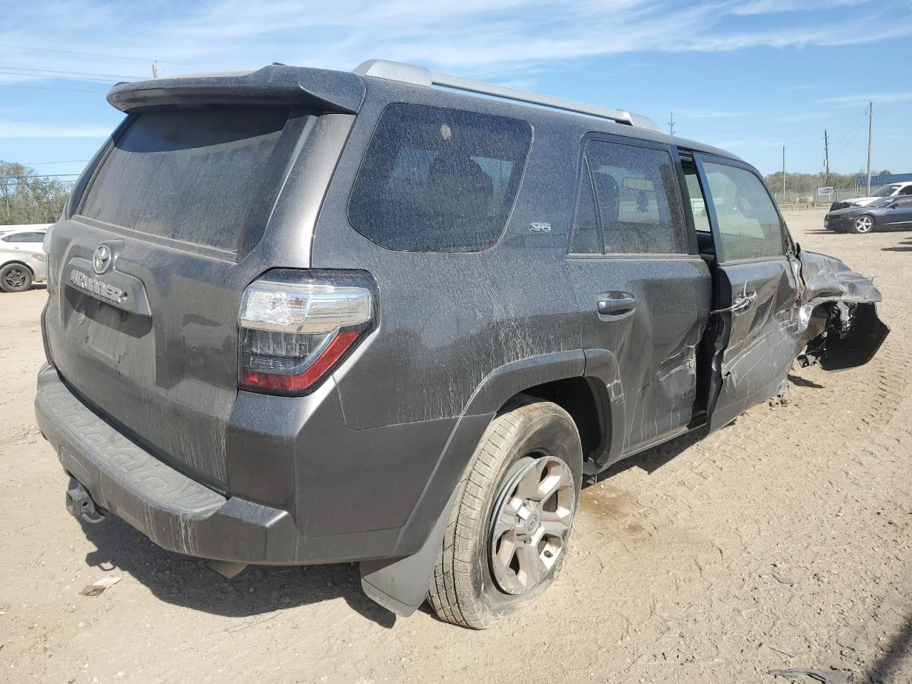 2016 Toyota 4Runner - Image 3