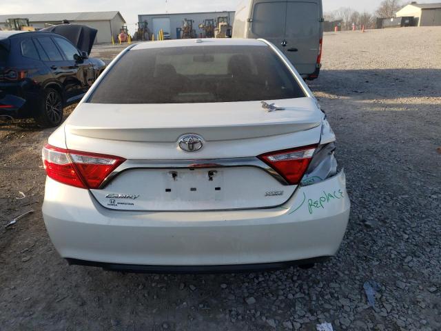  TOYOTA CAMRY 2016 Biały