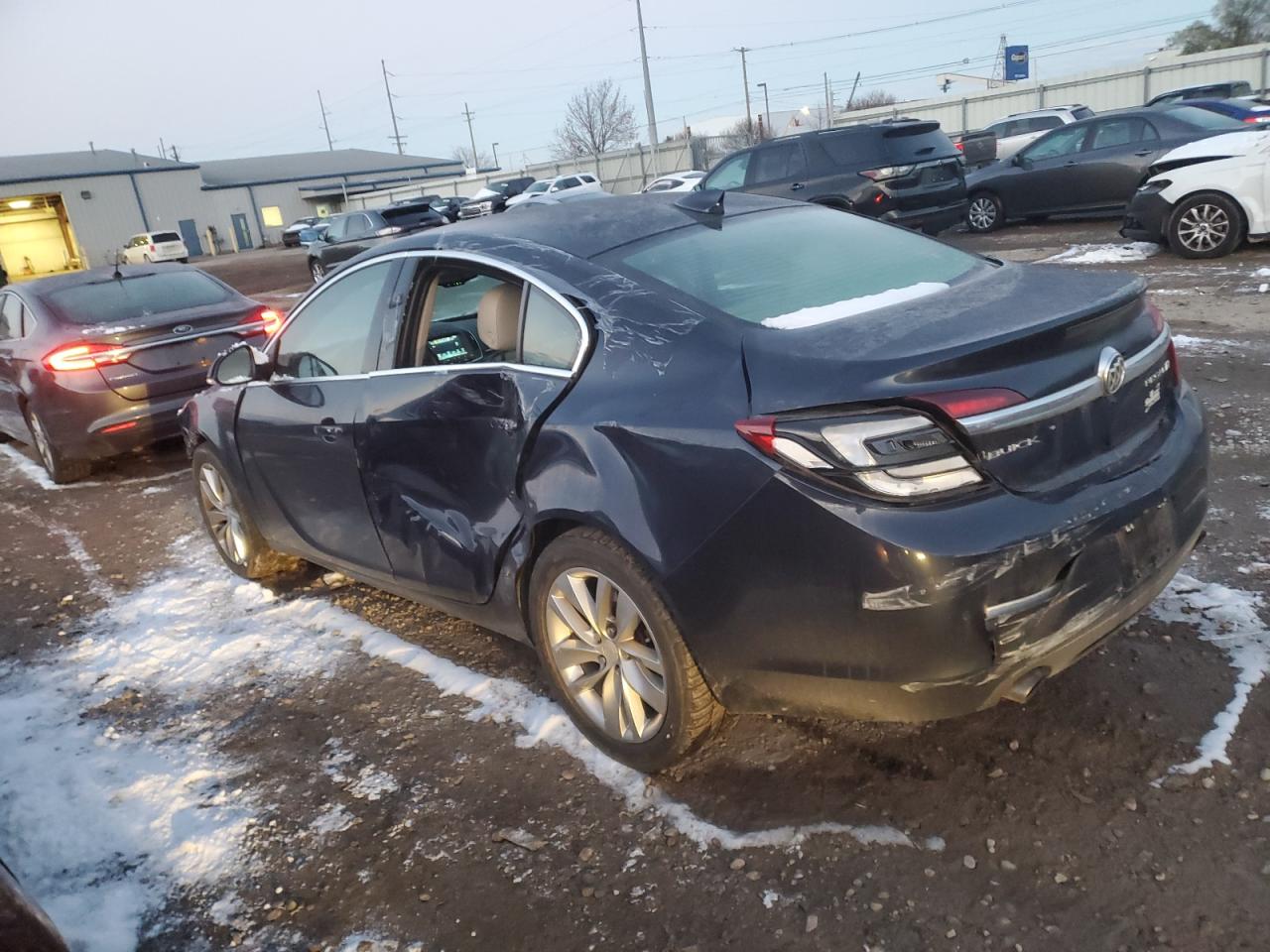 2016 Buick Regal - Image 2