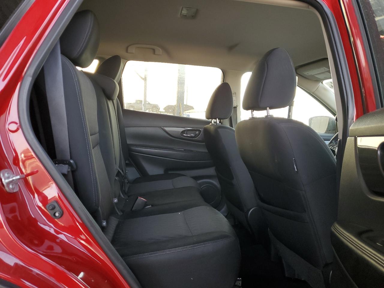 2017 Nissan Rogue - Image 11