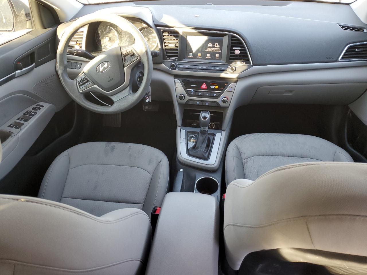 2017 Hyundai Elantra - Image 8