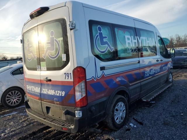  FORD TRANSIT 2022 Белы