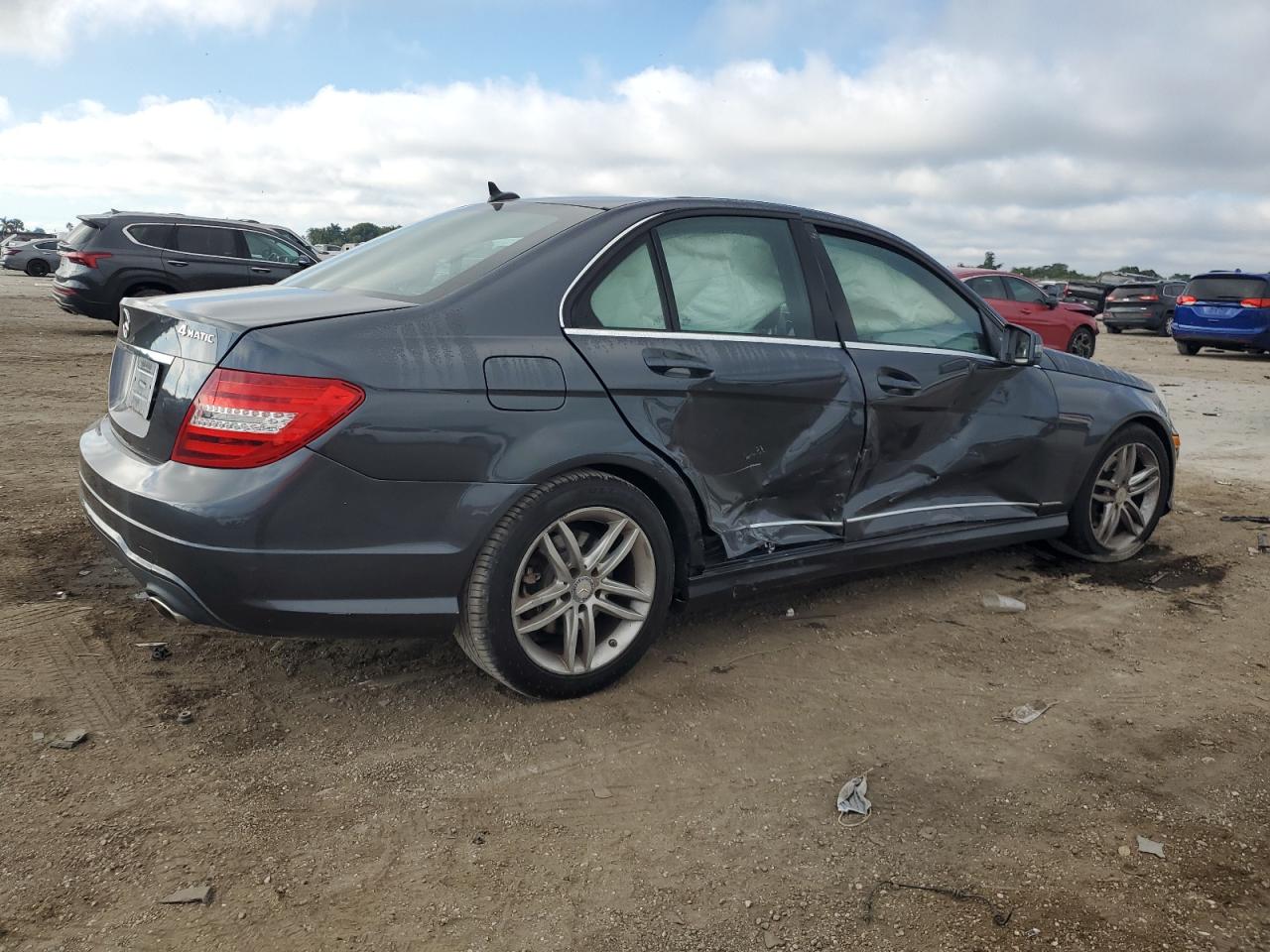 VIN WDDGF8AB4DR293176 2013 MERCEDES-BENZ C-CLASS no.3