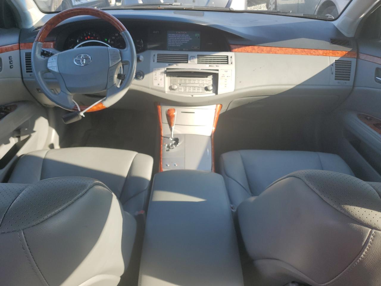 2007 Toyota Avalon - Image 8