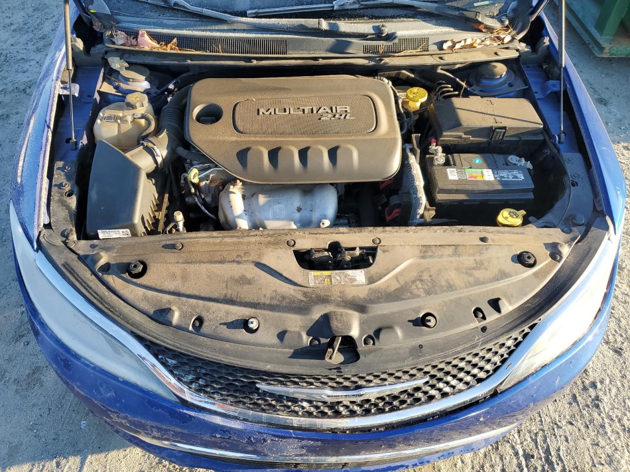 2015 Chrysler 200 - Image 12