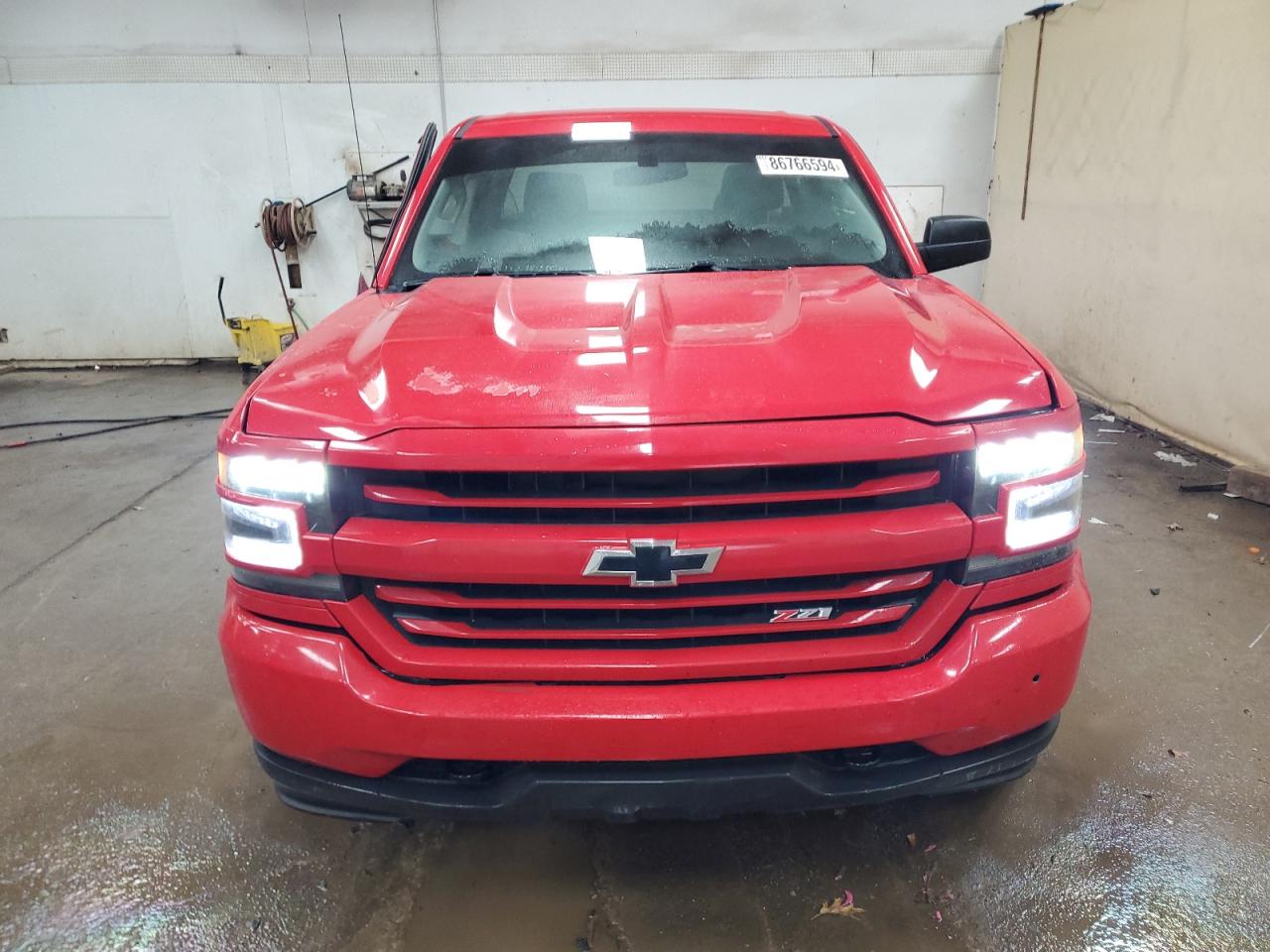 2016 Chevrolet Silverado - Image 5