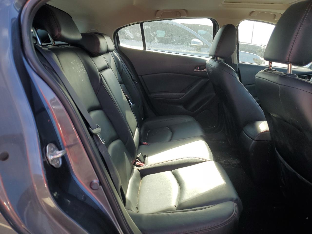 2016 Mazda 3 - Image 10
