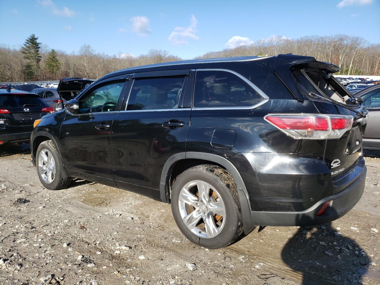 2014 Toyota Highlander - Image 2