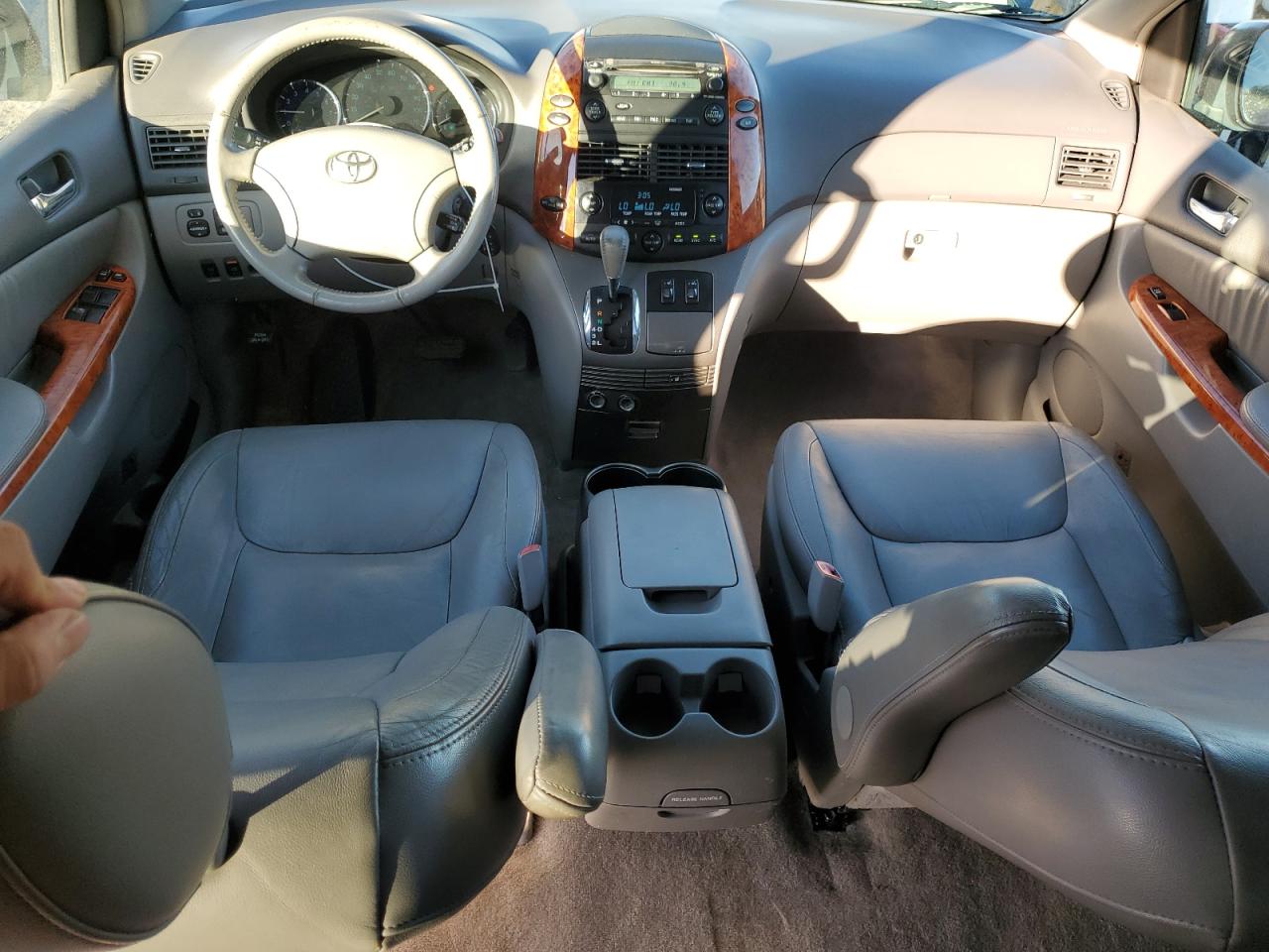 2008 Toyota Sienna Xle VIN: 5TDBK22C88S018244 Lot: 85576414