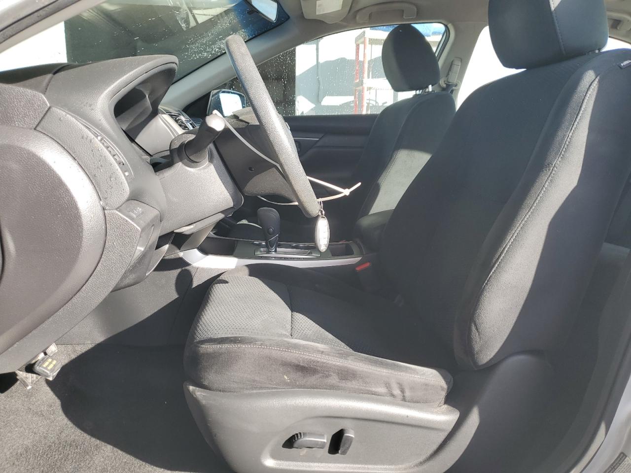 2015 Nissan Altima - Image 7
