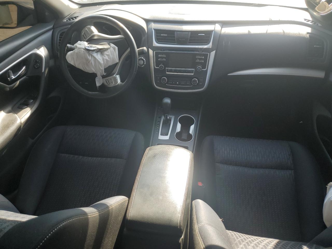 2017 Nissan Altima - Image 8