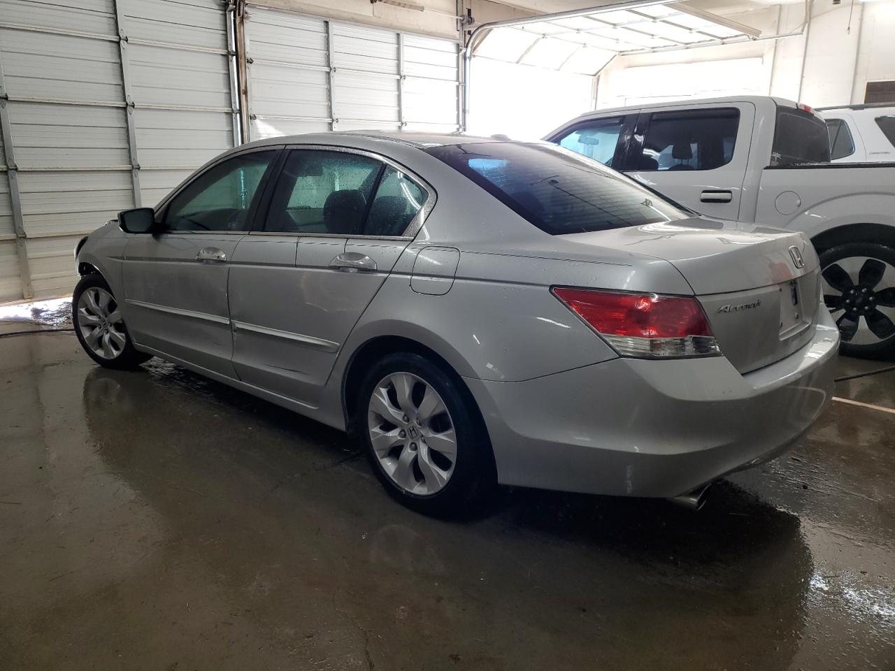 2010 Honda Accord - Image 2