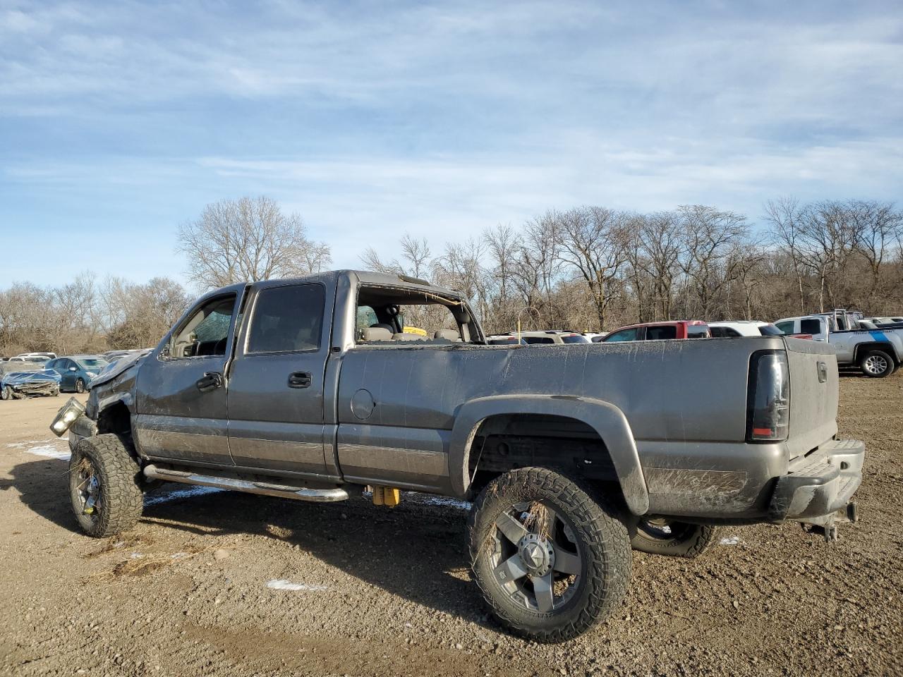 2006 Chevrolet Silverado - Image 2