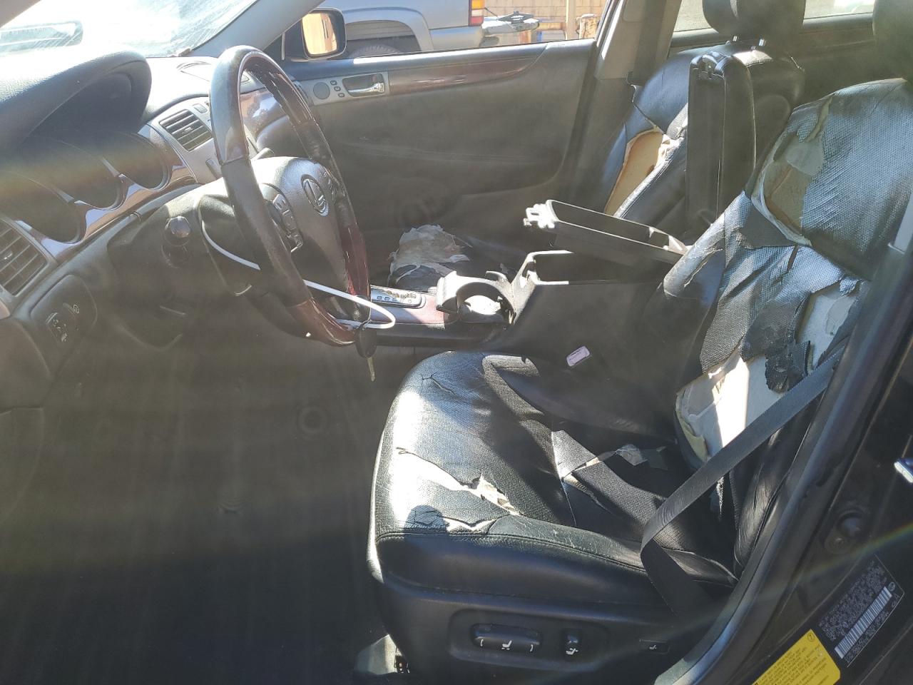 2005 Lexus ES - Image 7