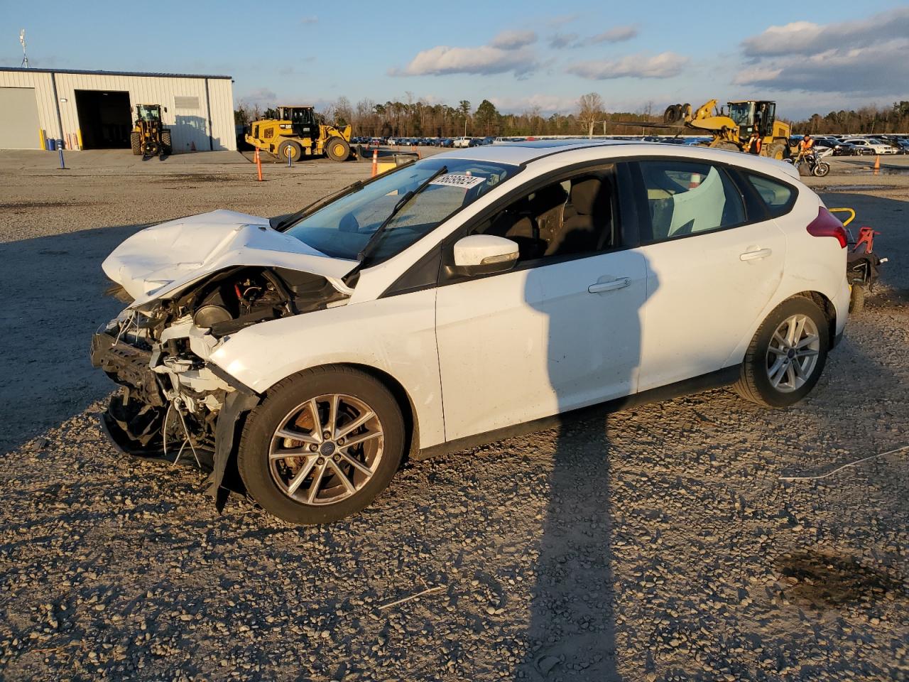 VIN 1FADP3K28GL269987 2016 FORD FOCUS no.1