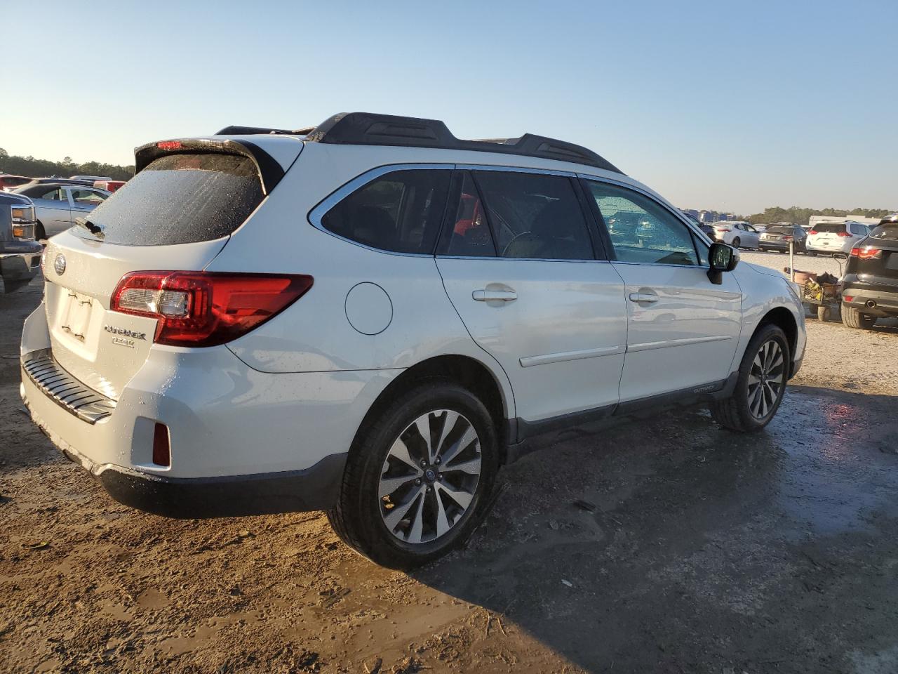 2015 Subaru Outback - Image 3