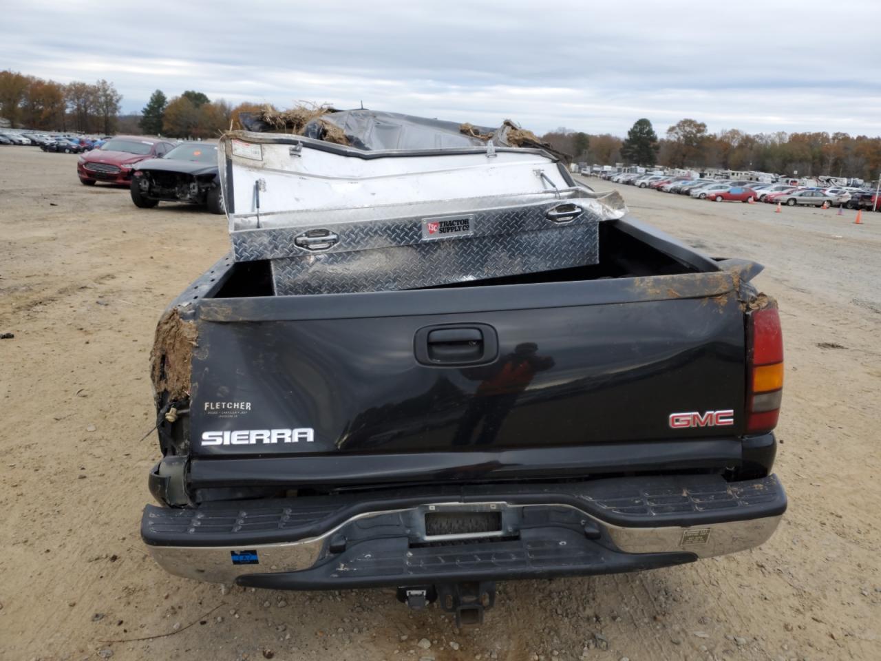 2005 GMC Sierra - Image 6