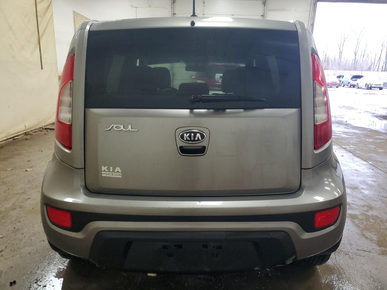 2012 Kia Soul + VIN: KNDJT2A63C7402391 Lot: 84416004