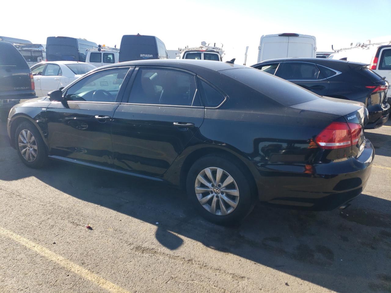 2015 Volkswagen Passat - Image 2