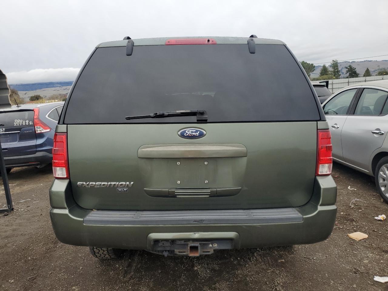 2005 Ford Expedition - Image 6