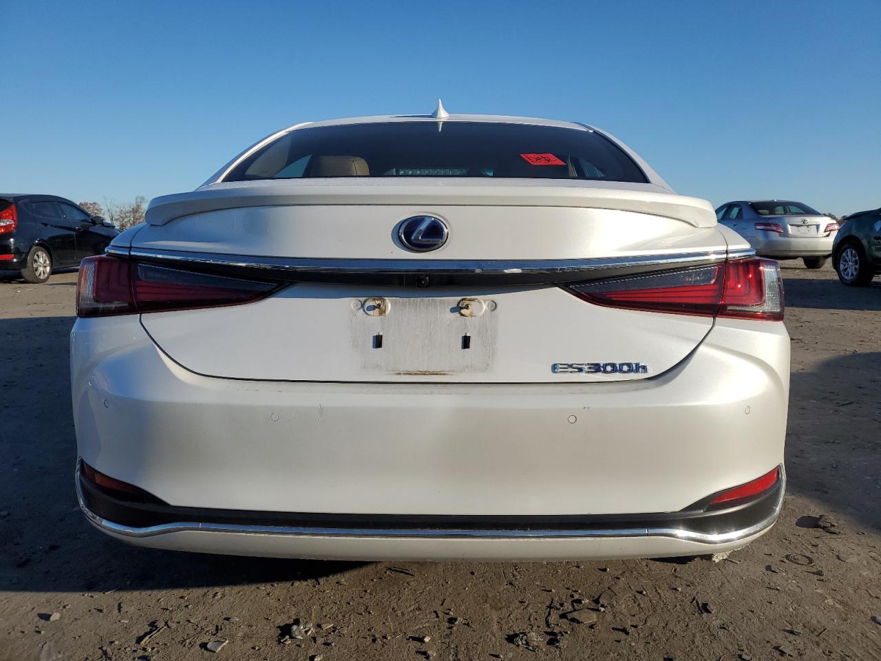 2022 Lexus ES - Image 6