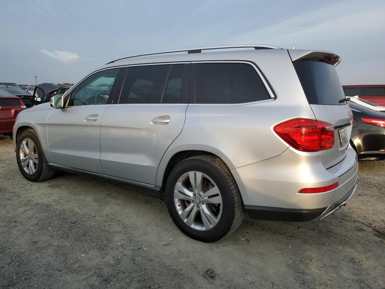 VIN 4JGDF2EE0DA218239 2013 MERCEDES-BENZ GL-CLASS no.2