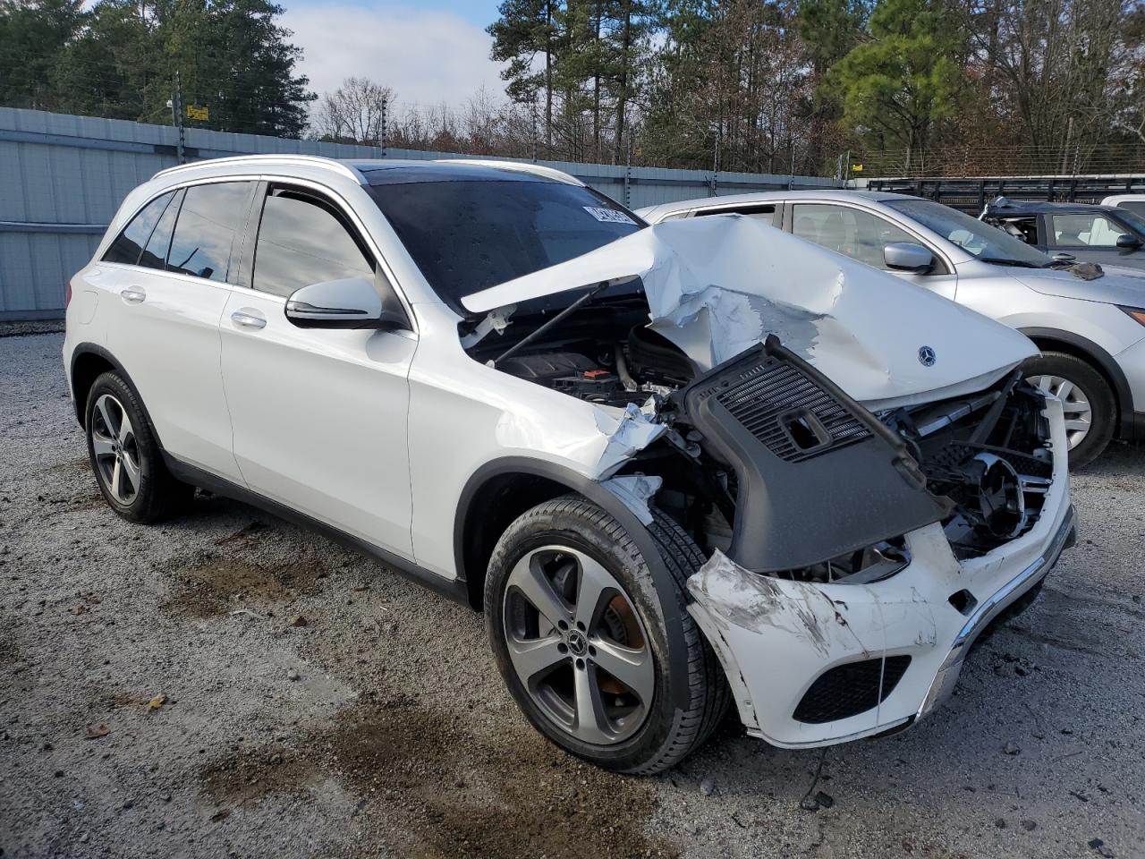 2019 Mercedes-Benz GLC - Image 4