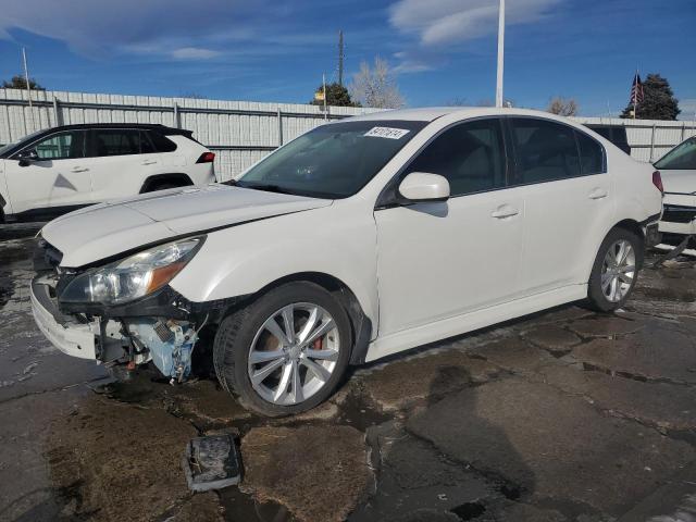  SUBARU LEGACY 2013 Biały