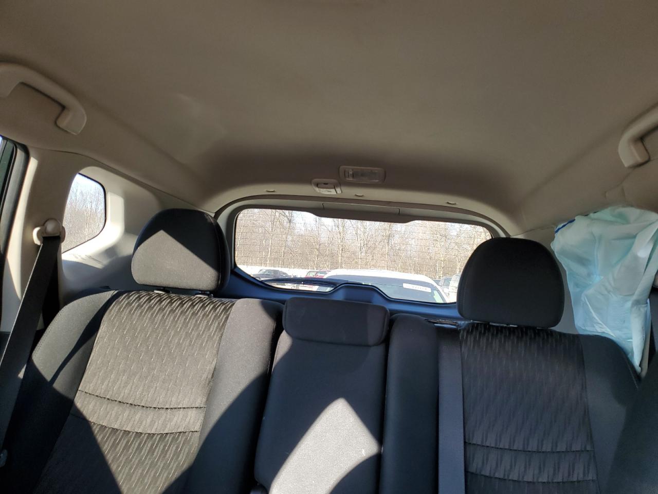 2018 Nissan Rogue - Image 10
