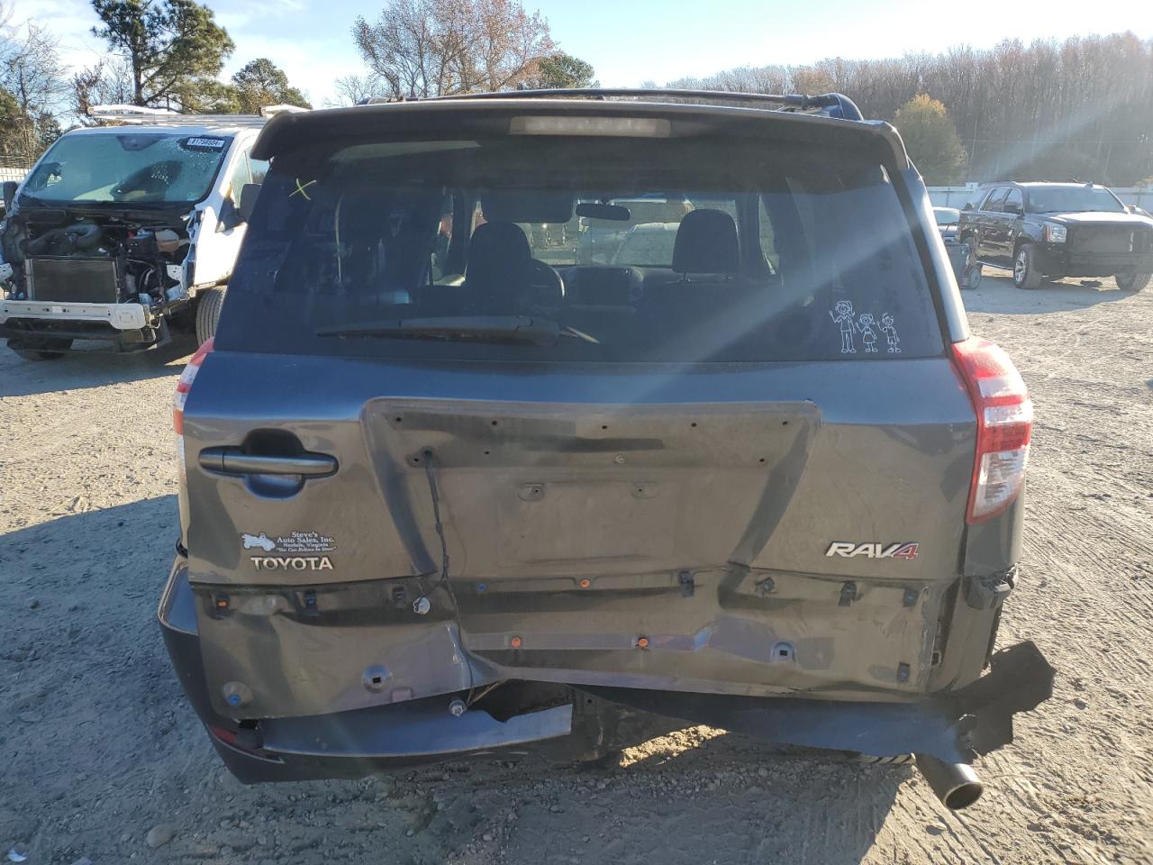 2010 Toyota RAV 4 - Image 6
