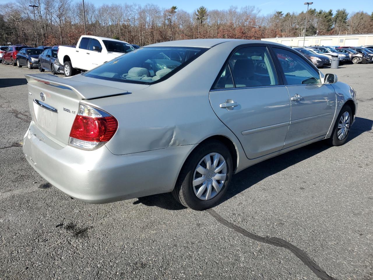 2005 Toyota Camry - Image 3