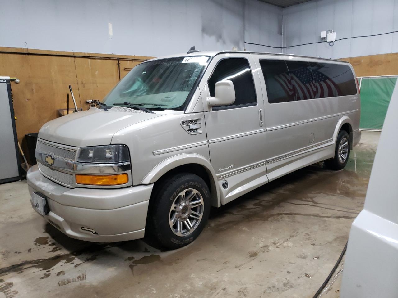 VIN 1GCWGBFG7K1178216 2019 CHEVROLET EXPRESS no.1