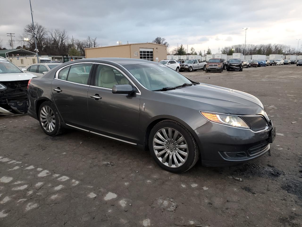 2015 Lincoln MKS - Image 4