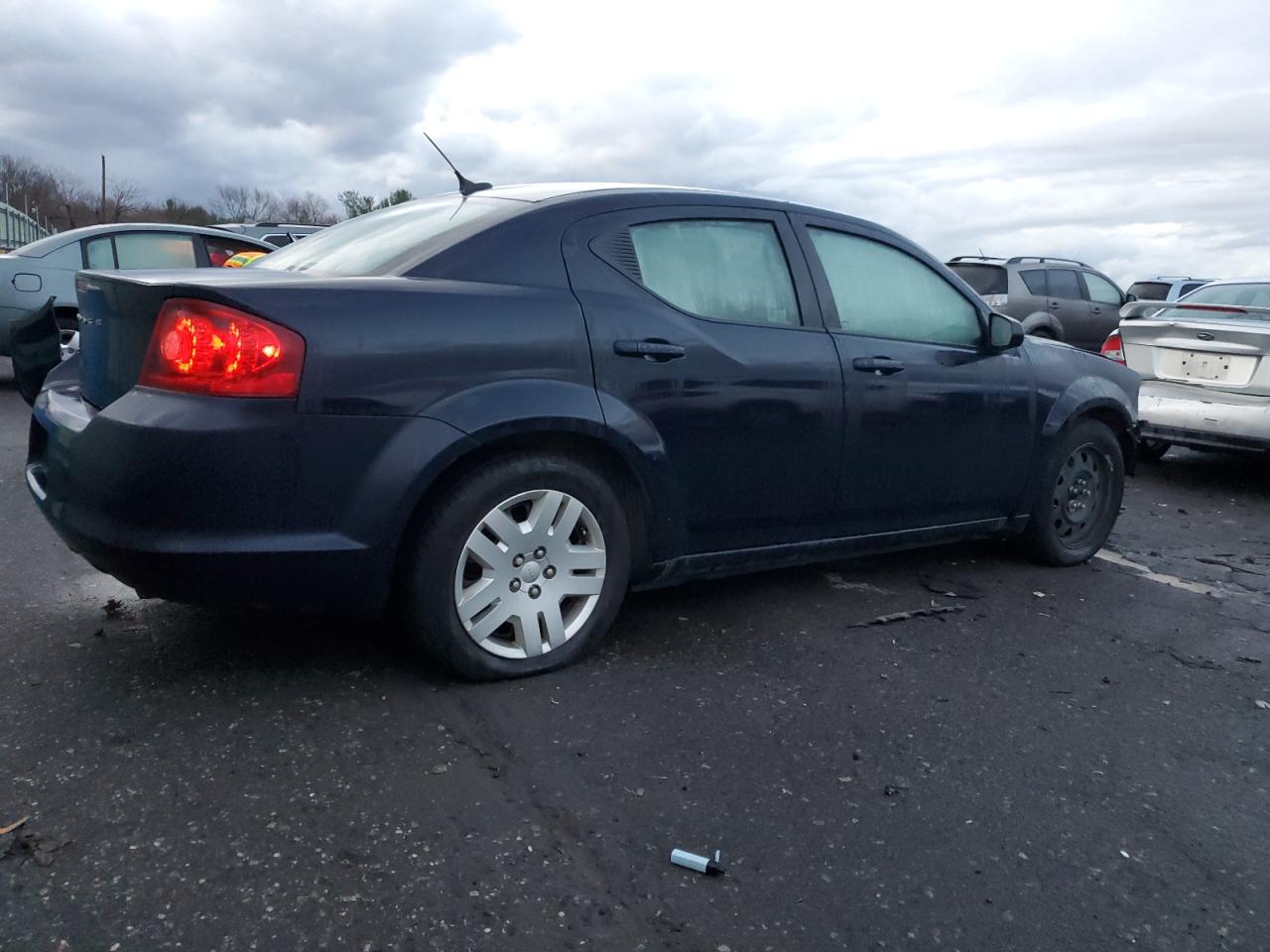 2013 Dodge Avenger - Image 3