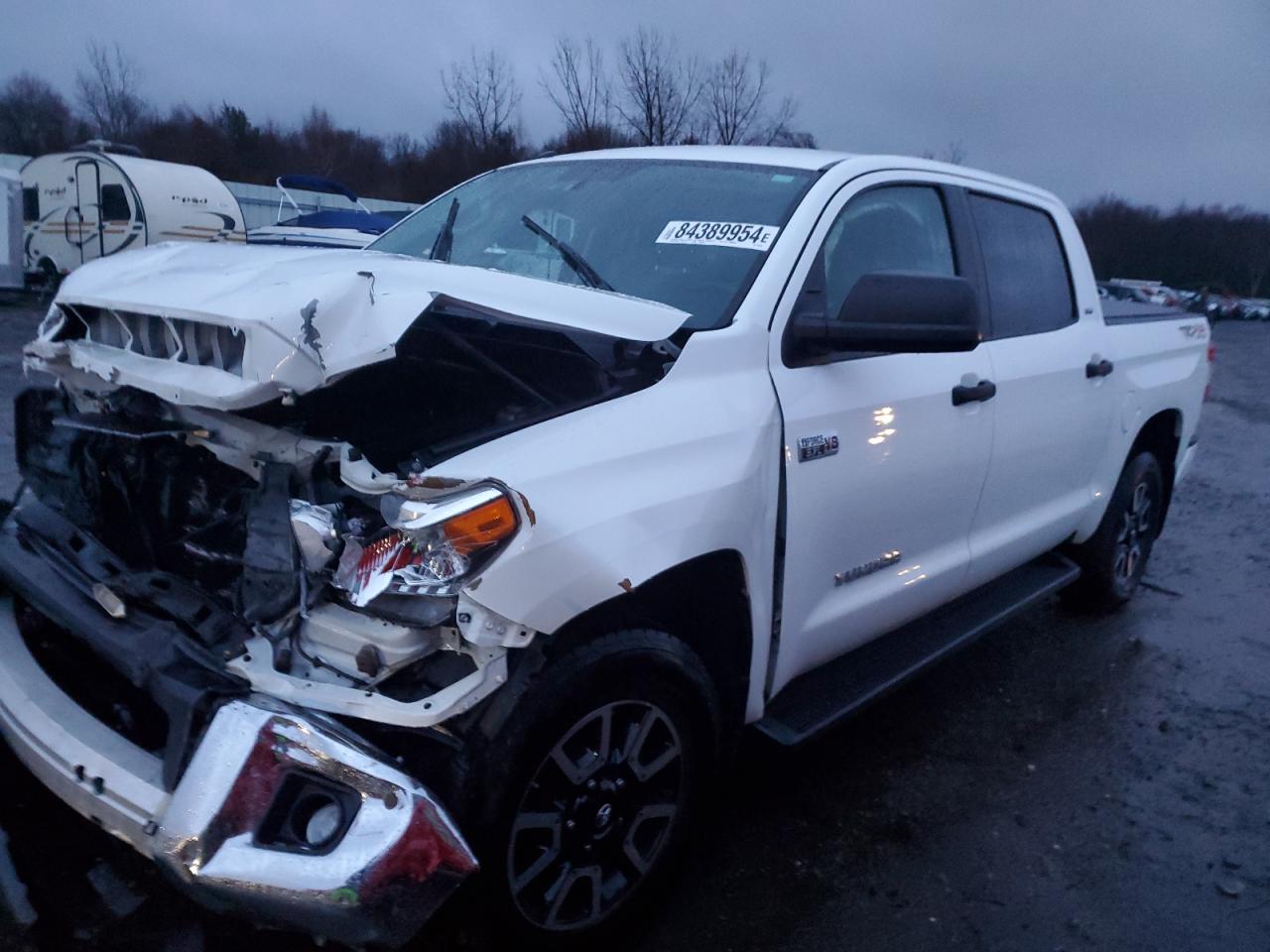 2017 Toyota Tundra Crewmax Sr5 for Sale in Assonet, MA - Front End