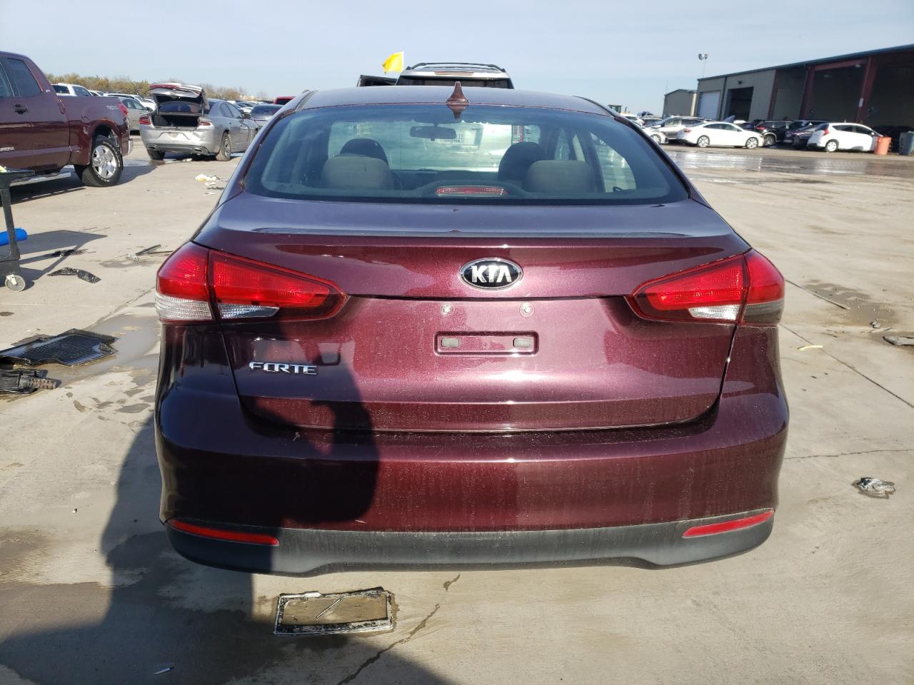 2018 Kia Forte Lx VIN: 3KPFK4A74JE228924 Lot: 82819874