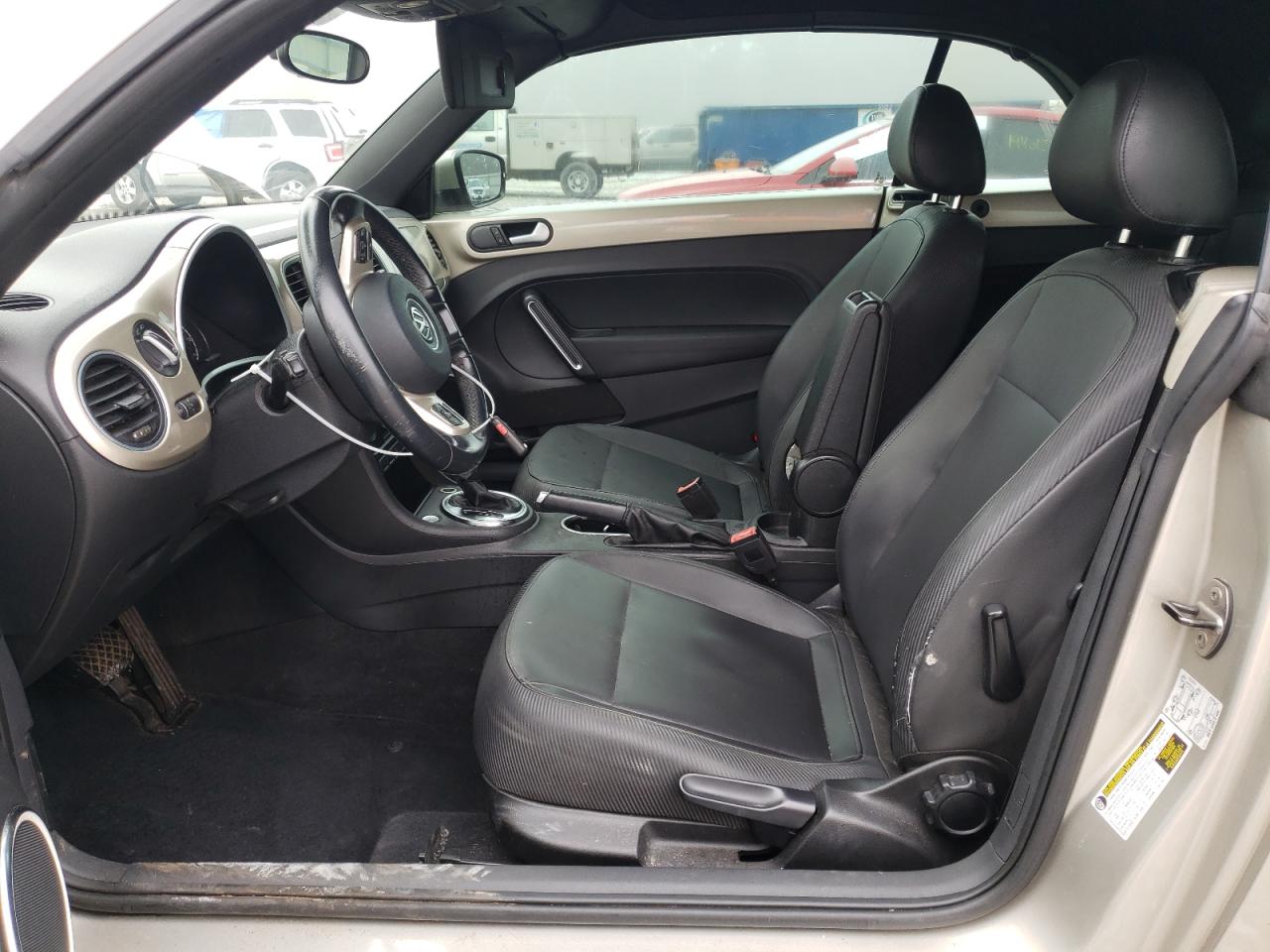 2013 Volkswagen Beetle - Image 7