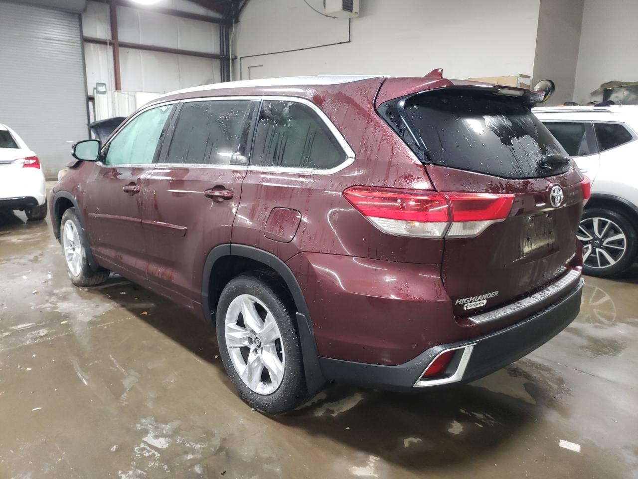 2019 Toyota Highlander - Image 2