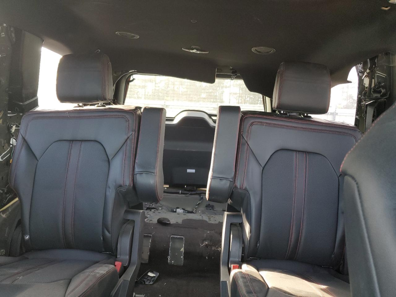 2022 Ford Expedition - Image 10