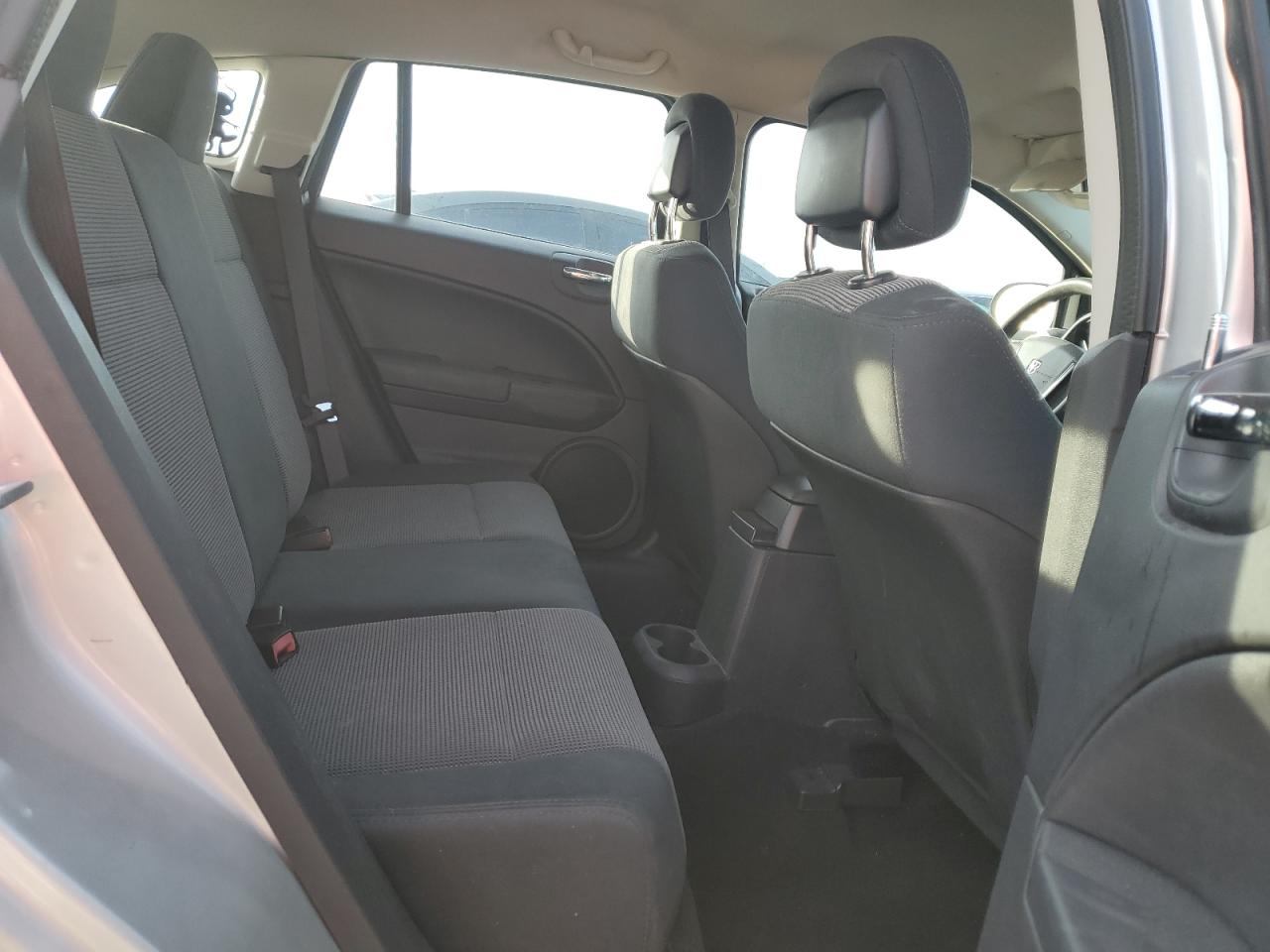 2012 Dodge Caliber - Image 10