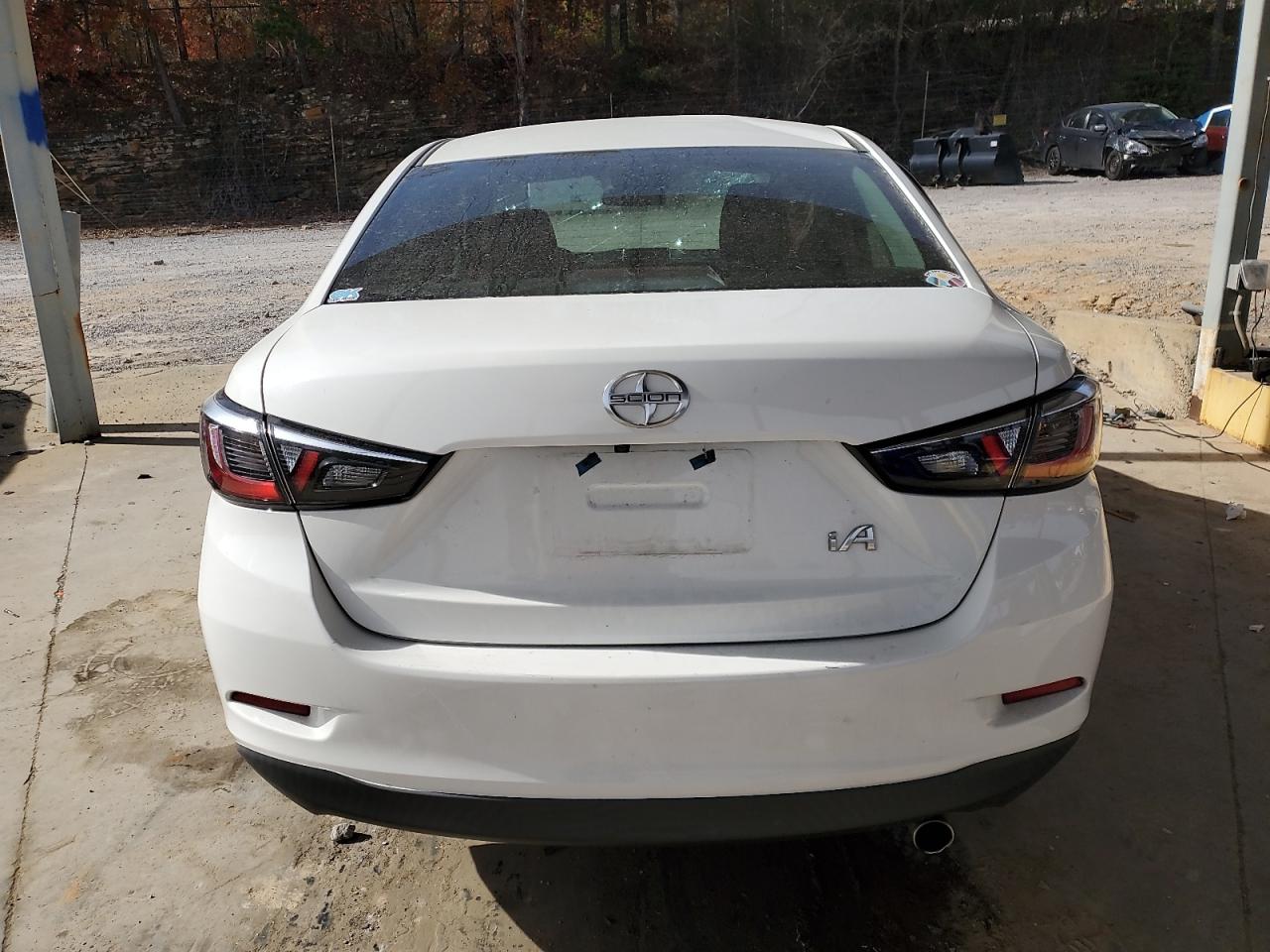 VIN 3MYDLBZV8GY123436 2016 TOYOTA SCION no.6