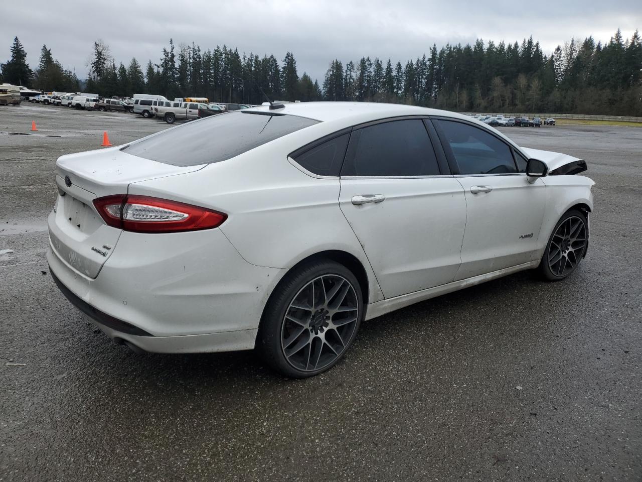 VIN 3FA6P0LUXDR284267 2013 FORD FUSION no.3