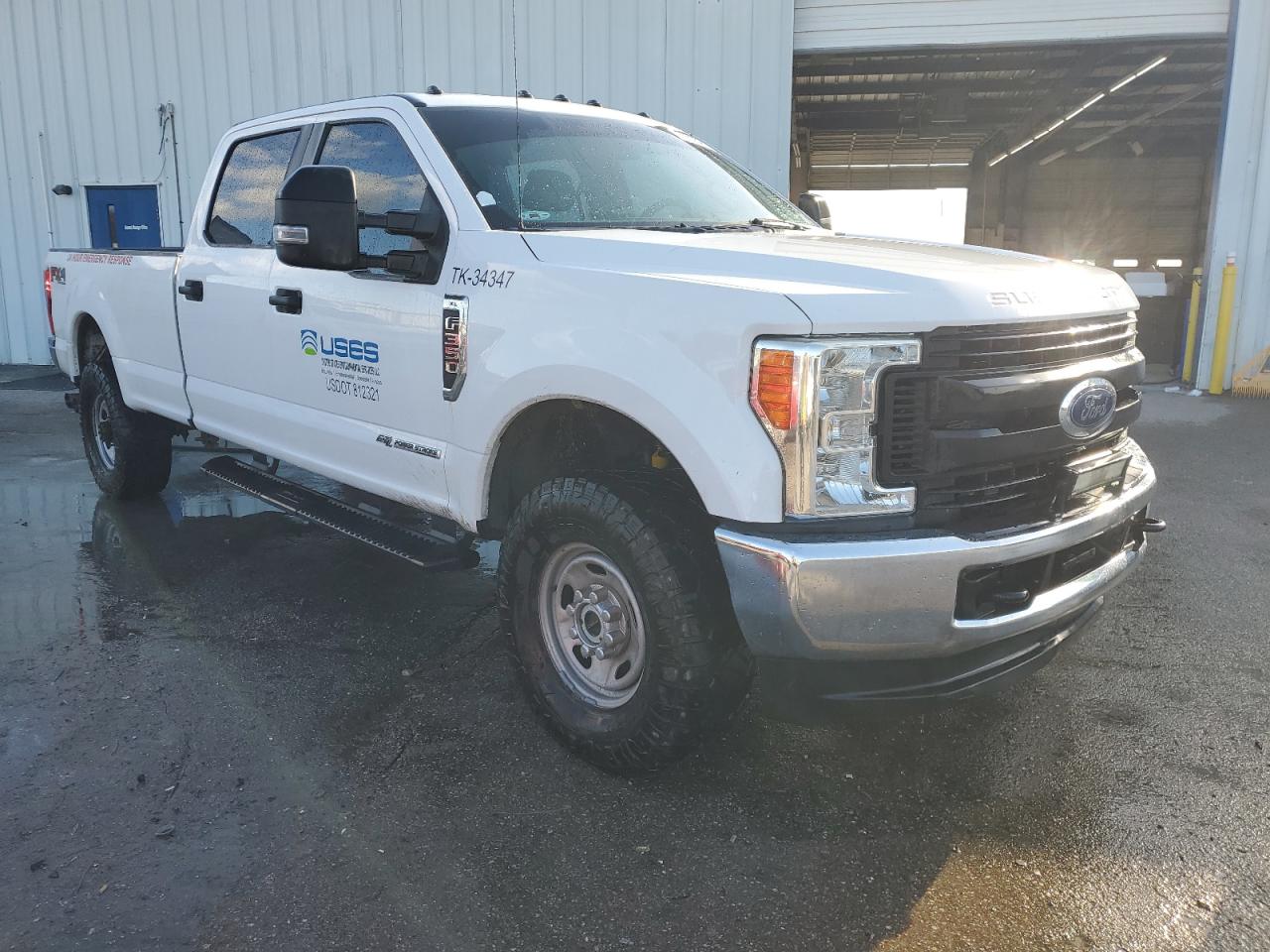 VIN 1FT8W3BTXHEC34347 2017 FORD F350 no.1