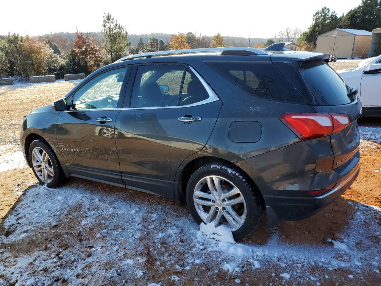 2GNAXVEV1J6140933 2018 CHEVROLET EQUINOX - Image 2