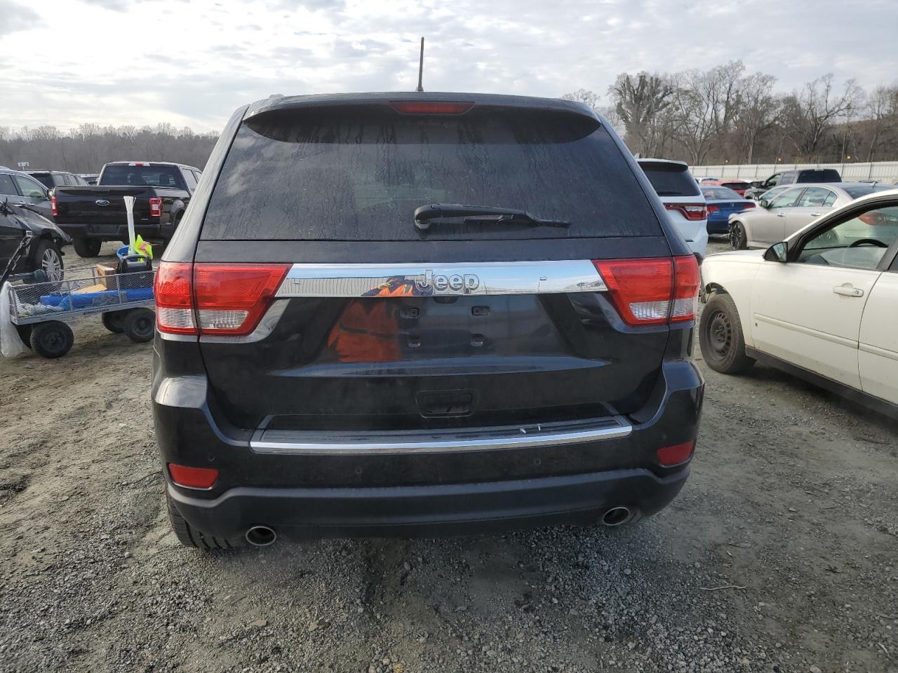 2013 Jeep Grand Cherokee - Image 6