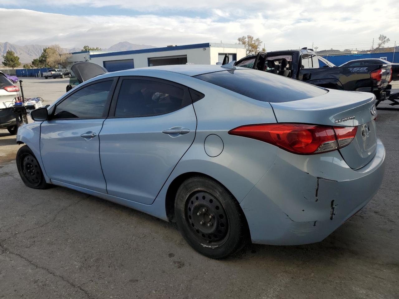 VIN KMHDH4AE4DU538125 2013 HYUNDAI ELANTRA no.2