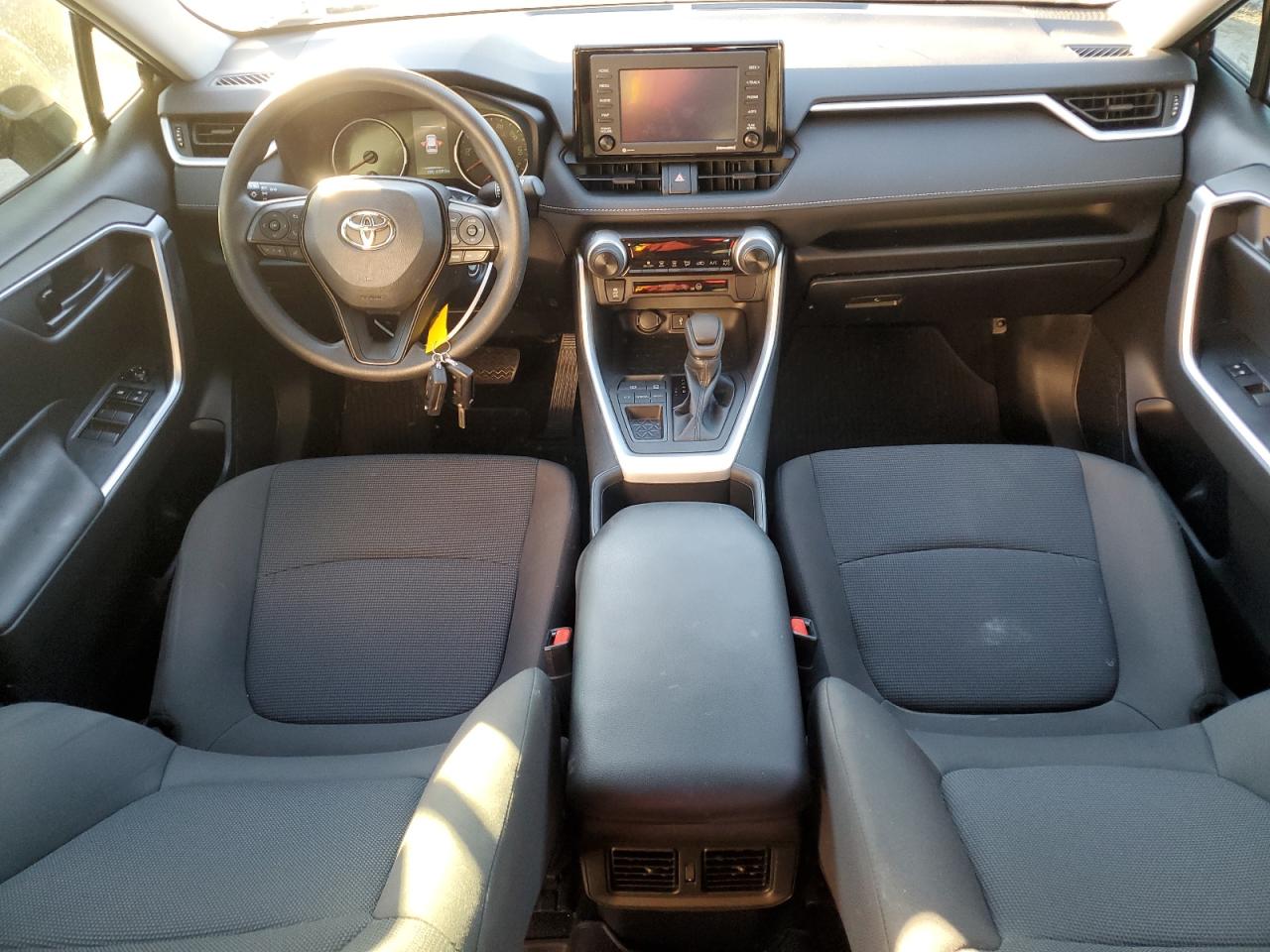 2022 Toyota RAV 4 - Image 8