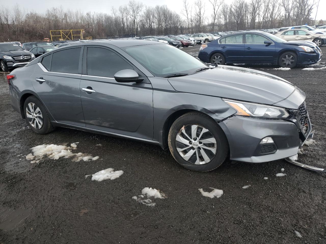 2019 Nissan Altima - Image 4