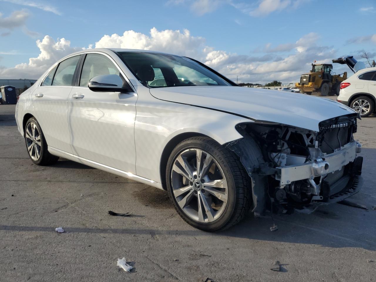 VIN 55SWF4JB1JU278164 2018 MERCEDES-BENZ C-CLASS no.4